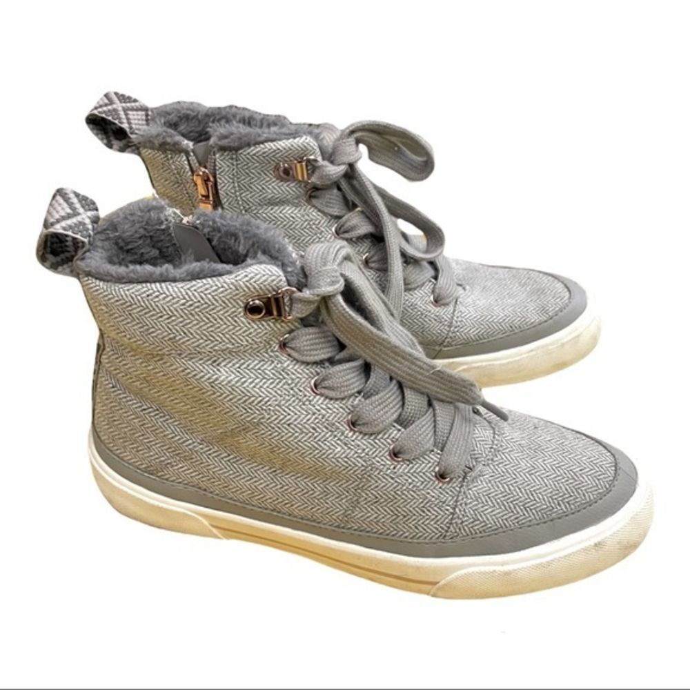 Women’s Roxy Ivan High Top Sneakers‎ - Size 8